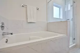 4815 Martin Oaks Ln, Houston, TX 77018 - Photo 20