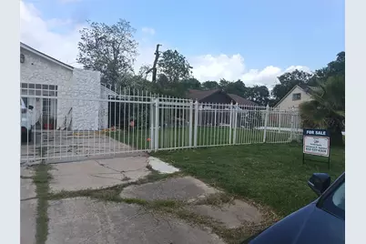 17211 Woodburn Drive Drive, Houston, TX 77049 - Photo 2