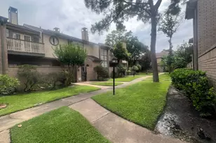 736 Country Pl Dr, Houston, TX 77079 - Photo 1