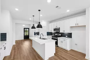 528 Flower Reed Ct, Magnolia, TX 77354 - Photo 2