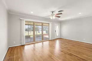 1411 Conrad Sauer Dr, Houston, TX 77043 - Photo 6