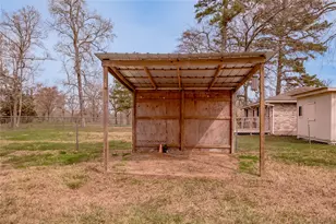 4 Barre Ln, Huntsville, TX 77320 - Photo 34