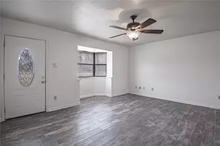 4 Barre Ln, Huntsville, TX 77320 - Photo 4