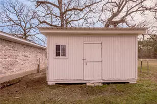 4 Barre Ln, Huntsville, TX 77320 - Photo 32
