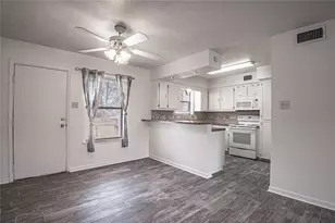 4 Barre Ln, Huntsville, TX 77320 - Photo 6