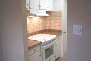 8277 Kingsbrook Rd, Houston, TX 77024 - Photo 6