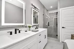 316 Thornton Rd, Houston, TX 77018 - Photo 16