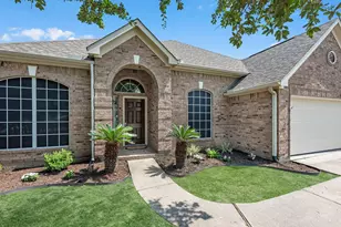 5122 Dripping Spring Ave, Baytown, TX 77523 - Photo 2