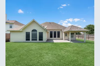 5122 Dripping Spring Avenue, Baytown, TX 77523 - Photo 4