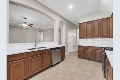 5122 Dripping Spring Avenue, Baytown, TX 77523 - Photo 18