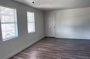 201 Eastwood St #S1, Houston, TX 77011 - Photo 18