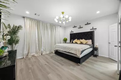 8308 James Franklin Street, Houston, TX 77088 - Photo 10