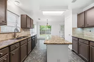 16423 Maple Downs Ln, Sugar Land, TX 77498 - Photo 12