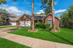 16423 Maple Downs Ln, Sugar Land, TX 77498 - Photo 4
