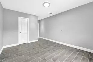 10122 Rockaway Dr, Houston, TX 77016 - Photo 14