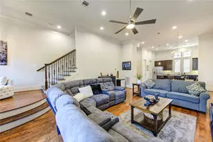 411 W 17th St, Houston, TX 77008 - Photo 1