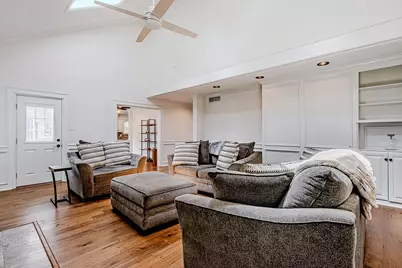 10307 Piping Rock Lane, Houston, TX 77042 - Photo 4