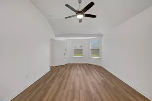 5811 Blazing Lgt Ln, Fulshear, TX 77441 - Photo 14