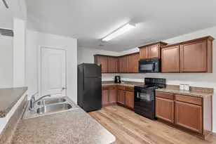 10035 Meadow Mill Forest Ln, Houston, TX 77044 - Photo 8