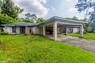 7726 Melanie St, Houston, TX 77016 - Photo 2