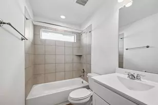 2115 Spring Hollow Dr, Baytown, TX 77521 - Photo 24