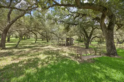 1712 County Road 103, Columbus, TX 78934 - Photo 30