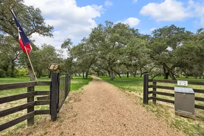 1712 County Road 103, Columbus, TX 78934 - Photo 2