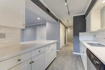 6324 Briar Rose Drive #198, Houston, TX 77057 - Photo 14