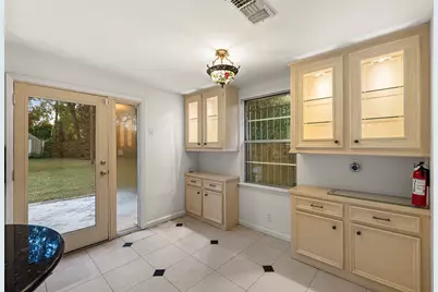 2927 Rockyridge Drive, Houston, TX 77063 - Photo 14