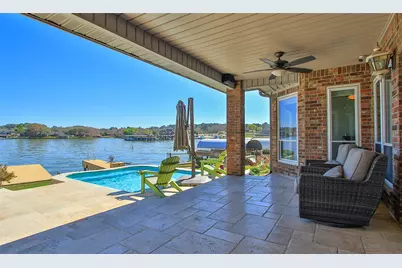 11 Villas Ways Drive, Conroe, TX 77356 - Photo 2