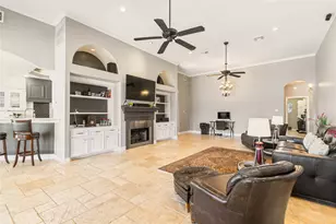 11 Villas Ways Dr, Conroe, TX 77356 - Photo 16