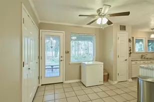 10289 Crescent Dr, Montgomery, TX 77316 - Photo 12