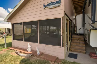 867 County Road 299, Sargent, TX 77414 - Photo 4