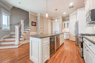 1126 W 17th St, Houston, TX 77008 - Photo 8