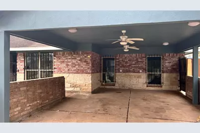 6335 Tall Willow Drive, Houston, TX 77088 - Photo 22