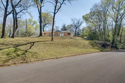 1112 Swanson Drive, Palestine, TX 75801 - Photo 2