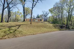 1112 Swanson Dr, Palestine, TX 75801 - Photo 2