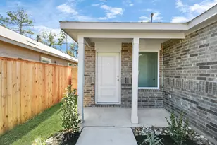 22760 Hackberry Leaf Dr, New Caney, TX 77357 - Photo 4