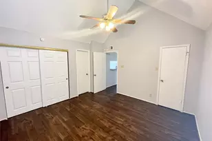14550 Fonmeadow Dr, Houston, TX 77035 - Photo 12