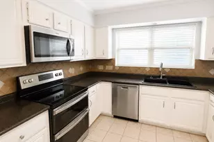 3111 W Creek Club Dr, Missouri City, TX 77459 - Photo 16