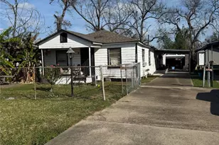 4622 Russell St, Houston, TX 77026 - Photo 1