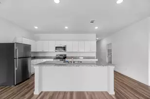 3305 Nautical Mile Dr, Dickinson, TX 77539 - Photo 2