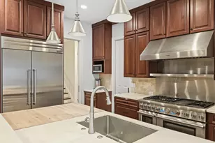 12018 Surrey Ln, Bunker Hill Village, TX 77024 - Photo 16