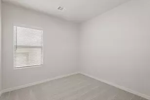 9 Riverwood Circle Ct, Angleton, TX 77515 - Photo 6