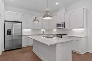 10126 Palm Spgs Pl, Iowa Colony, TX 77583 - Photo 12