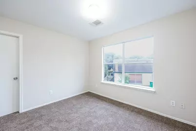 15734 Briargate Court, Houston, TX 77489 - Photo 4