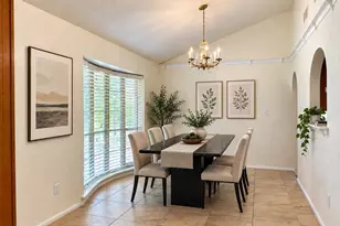 8831 Hendon Ln, Houston, TX 77036 - Photo 10