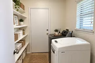 8831 Hendon Ln, Houston, TX 77036 - Photo 18
