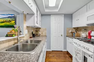 10730 Filey Ln, Houston, TX 77013 - Photo 8