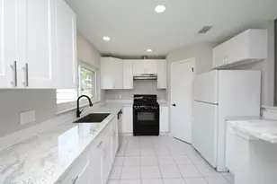 22831 John Rolfe Ln S, Katy, TX 77449 - Photo 12